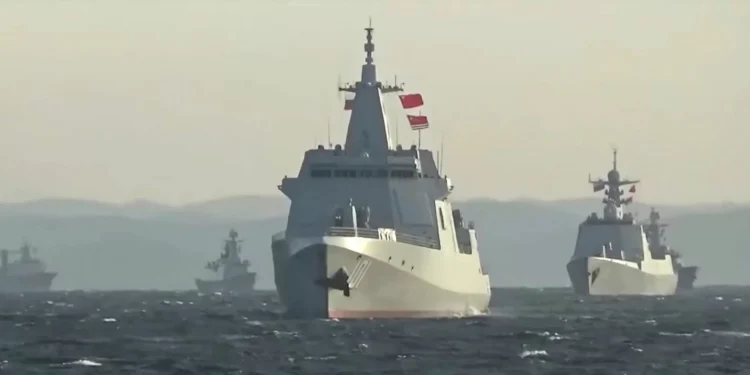 China cria maior construtora naval do mundo, em rivalidade com EUA