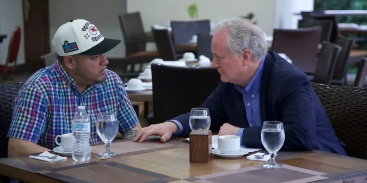 Kilmar Abrego: EUA libertam imigrante deportado por engano