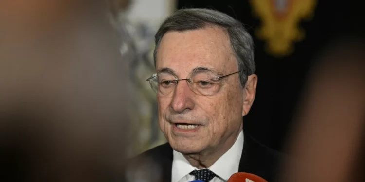 Ex-presidente do BCE diz que UE viu “evaporar” poder comercial