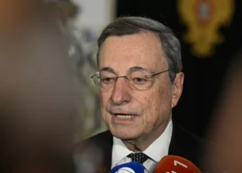 Ex-presidente do BCE diz que UE viu “evaporar” poder comercial