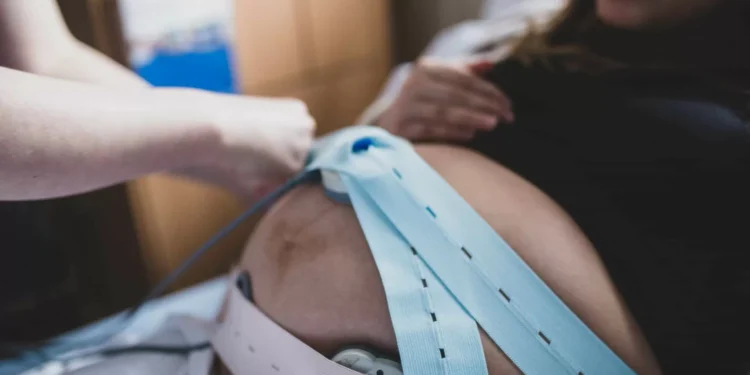 Trio condenado por raptar grávida e ameaçar cortar-lhe dedos em Londres