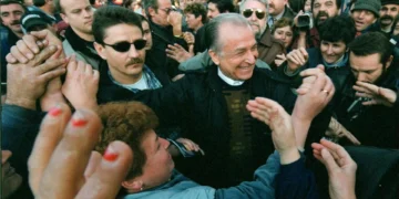 Morreu Ion Iliescu, antigo Presidente da Roménia que ajudou a derrubar Ceausescu