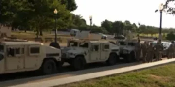 EUA enviam mais de 4 mil militares para águas latinas em ação contra cartéis