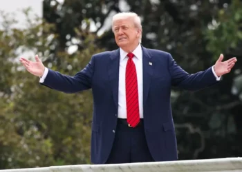 Trump diz que patrulhará as ruas de Washington com tropas da Guarda Nacional nesta quinta