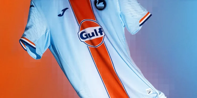 Swansea traz cores icónicas das corridas ao seu terceiro equipamento