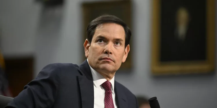 Chefes da diplomacia de EUA e de países europeus coordenam esforços