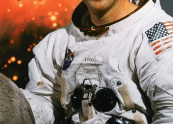 “Era o nosso herói”: Morreu Jim Lovell, o comandante da missão Apollo 13