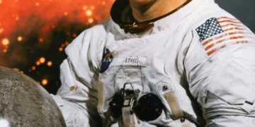 “Era o nosso herói”: Morreu Jim Lovell, o comandante da missão Apollo 13