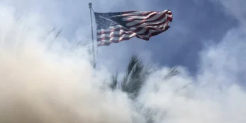 EUA: Juíza trava deportação de crianças migrantes à última hora