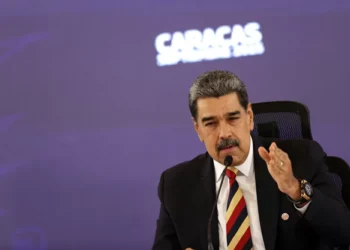 Maduro se diz pronto para ‘luta armada’ se Venezuela for invadida pelos EUA