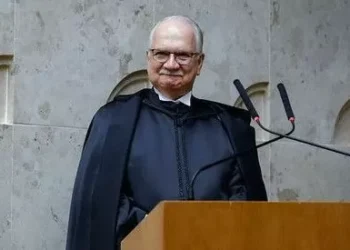 Fachin toma posse hoje como presidente e Moraes como vice no STF