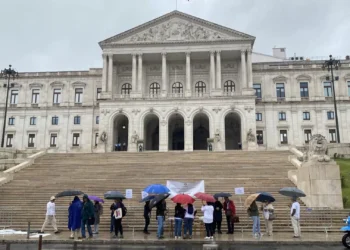 “Que peguem no assunto”. O protesto da Associação Coração Silenciado