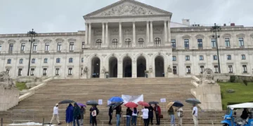 “Que peguem no assunto”. O protesto da Associação Coração Silenciado