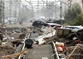 Mais de 50 mil protestam em Valência no primeiro aniversário da tempestade DANA