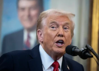 Trump impõe teto de 7500 refugiados e dá prioridade a sul-africanos brancos