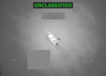 EUA atacam outra suposta embarcação de narcotraficantes no Caribe e matam seis pessoas