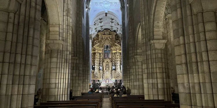 Câmara do Porto identifica 135 locais de culto na cidade