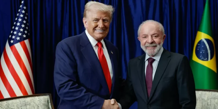 Gleisi diz que encontro entre Lula e Trump destravou negociações sobre tarifas e abriu diálogo sobre Lei Magnitsky