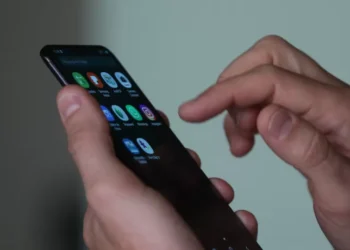 Saiba como se proteger do golpe do WhatsApp falso