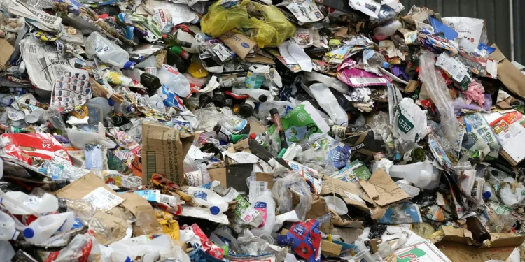 Químicos eternos encontrados no sangue de secretário de Estado português e outros líderes europeus