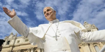 Papa pede aos jovens: “Não sigam aqueles que usam as palavras da fé para dividir”