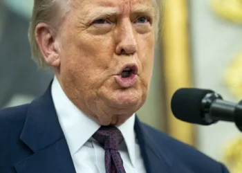 Trump diz que Hamas está pronto para a ‘paz duradoura’ e pede que Israel pare bombardeios