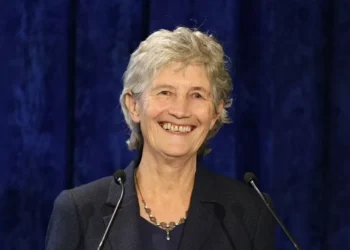 Candidata de esquerda vence eleições presidenciais na Irlanda