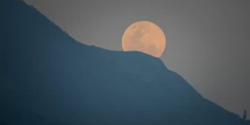 Superlua do Castor será a mais brilhante de 2025 e visível esta quarta-feira