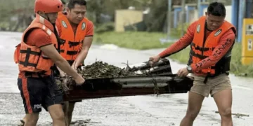 Ameaça de supertufão faz mais de um milhão de pessoas deixarem suas casas nas Filipinas