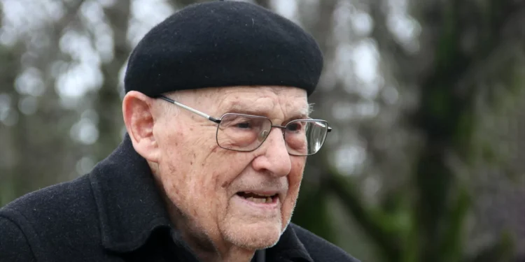 Padre Telmo Ferraz faz 100 anos. Há quem o descreva como “um santo vivo”