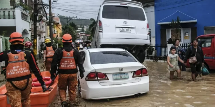 Tufão Kalmaegi deixa mais de 90 mortos nas Filipinas