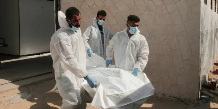 Cruz Vermelha entrega a Israel corpos de três reféns mortos pelo Hamas