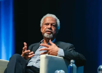 “Batata”, “mesa” e touradas: a herança portuguesa do Prémio Nobel da Literatura Abdulrazak Gurnah