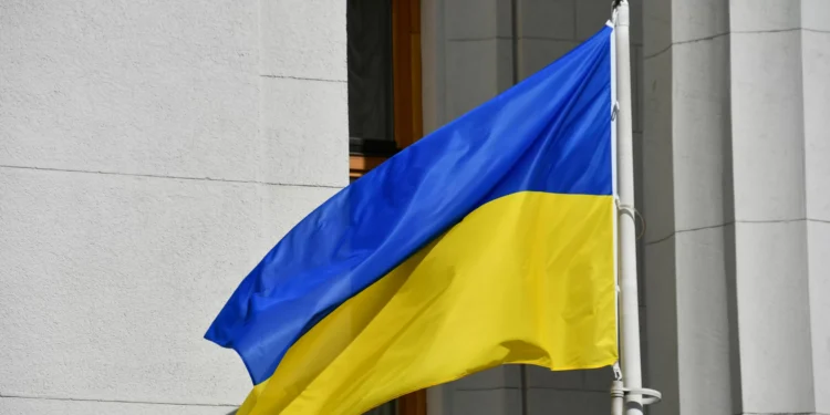 Força aérea ucraniana diz que Kiev está sob ataque de mísseis balísticos