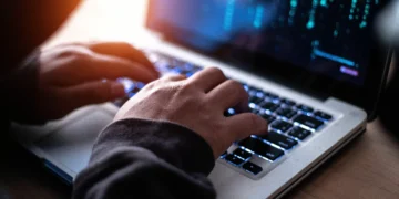 Coreia do Norte cria portal falso com alvo em empresas de IA dos EUA