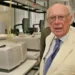 Morreu James Watson, um dos cientistas que descobriu a estrutura do ADN