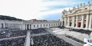 Nota do Vaticano elogia monogamia e também é valida para sacerdotes e celibatários