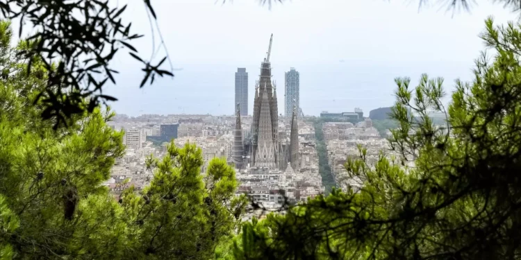 Sagrada Família torna-se a igreja mais alta do mundo