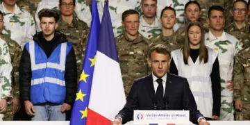 França anuncia serviço militar voluntário em meio a tensões crescentes com Rússia