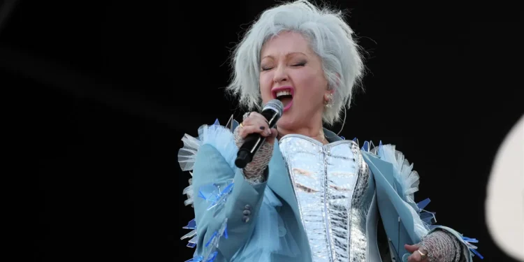 Cyndi Lauper estreia-se no Rock in Rio no dia da “lenda” Rod Steward