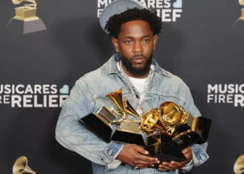 “Rapper” Kendrick Lamar lidera corrida aos Grammys 2026 com nove nomeações