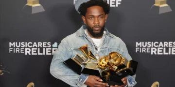 “Rapper” Kendrick Lamar lidera corrida aos Grammys 2026 com nove nomeações
