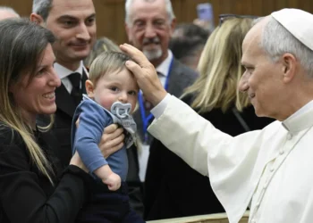 Papa aos diplomatas: “Quem se cansa de dialogar, já não espera a paz”