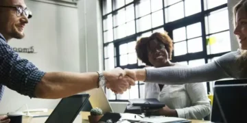 Startups brasileiras crescem com recursos próprios