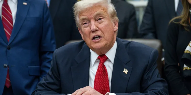 Trump diz que imigrantes somalis são “lixo” e que têm de deixar de entrar nos EUA