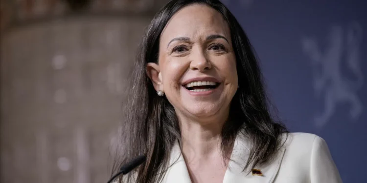 Corina Machado apoia apreensão de petroleiro pelos EUA na Venezuela
