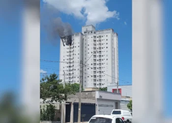 Incêndio em apartamento mata três pessoas no interior de SP; veja vídeo