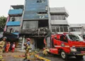 Incêndio em prédio comercial deixa 22 mortos na capital da Indonésia
