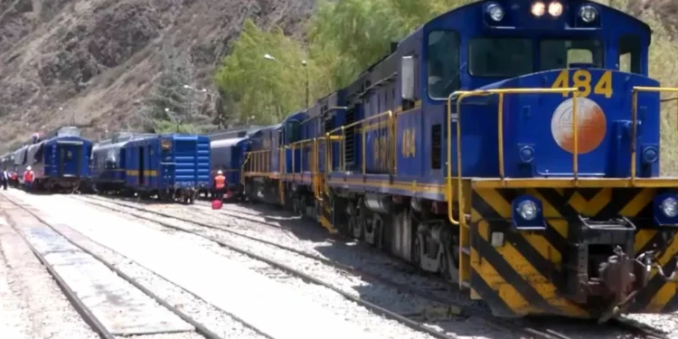 Colisão de trens no Peru deixa um morto e ao menos 40 feridos