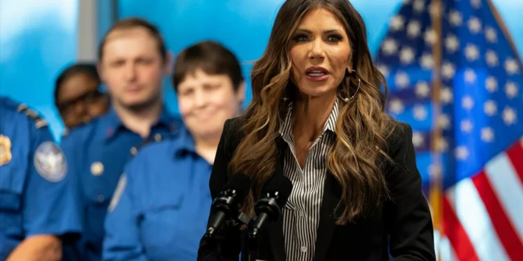 Governo dos EUA pretende alargar proibição de viagens a mais de 30 países